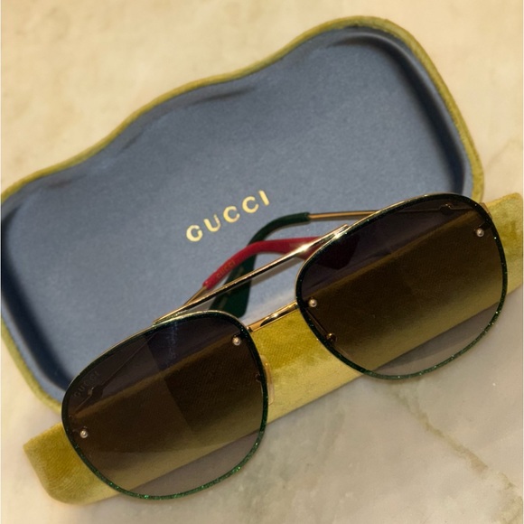 Authentic *Pre-Loved* Gucci Aviator Sunglasses ♥️ - Picture 6 of 6
